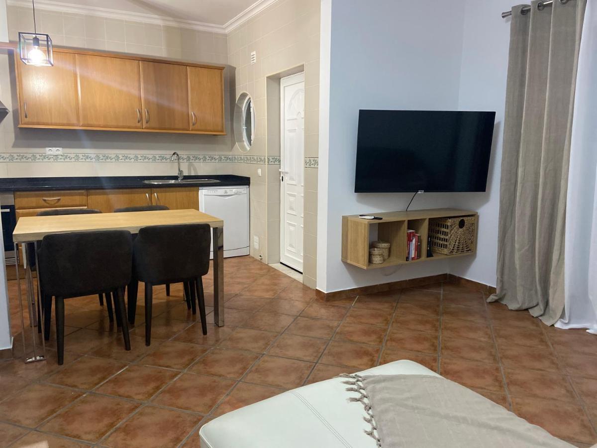 Parra Home Holidays - Close To Gale Beach Guia  Exterior foto